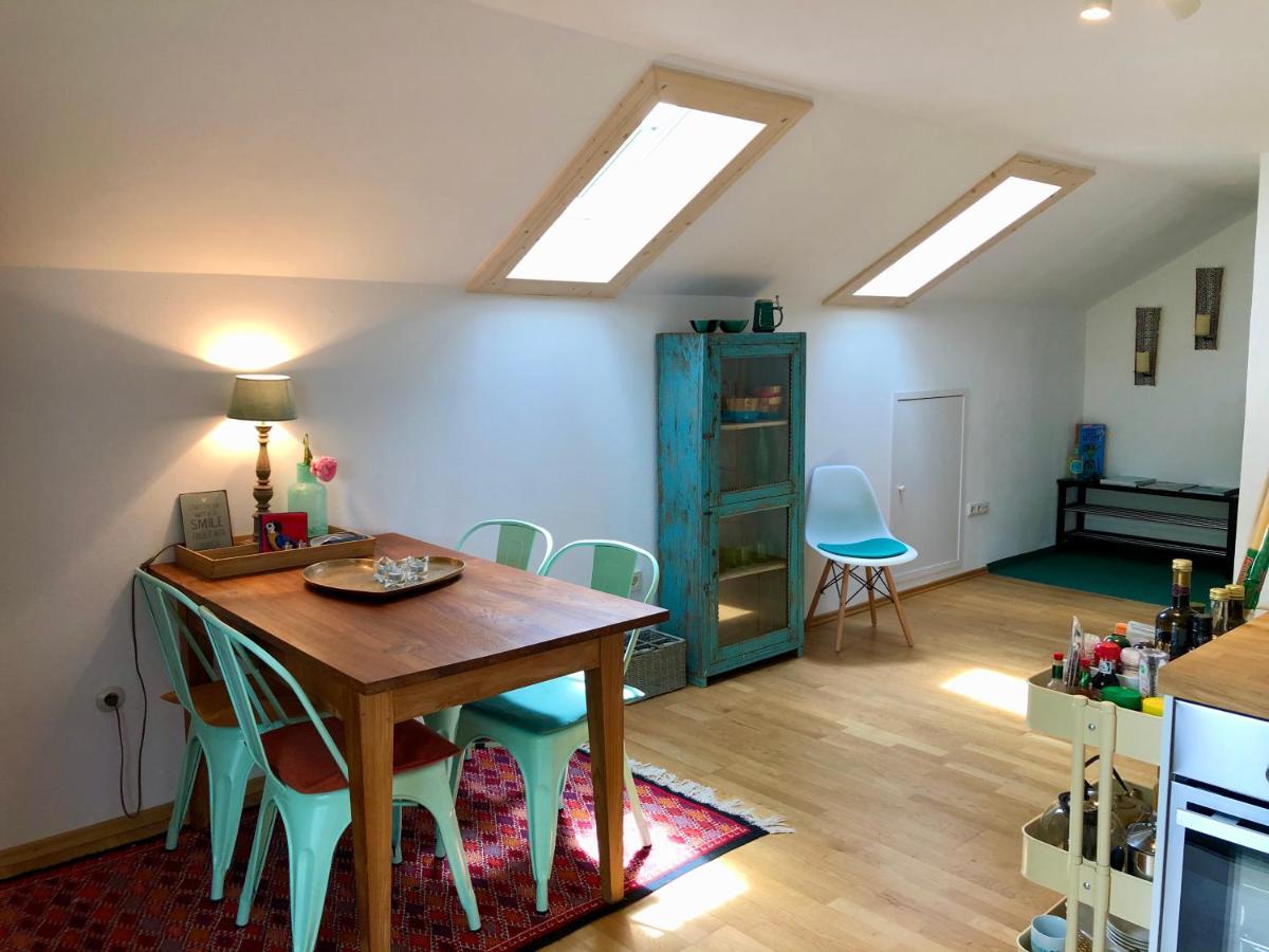 Charmante Ferienwohnung Mit Balkon Im 5-Seen-Land Hechendorf am Pilsensee Luaran gambar