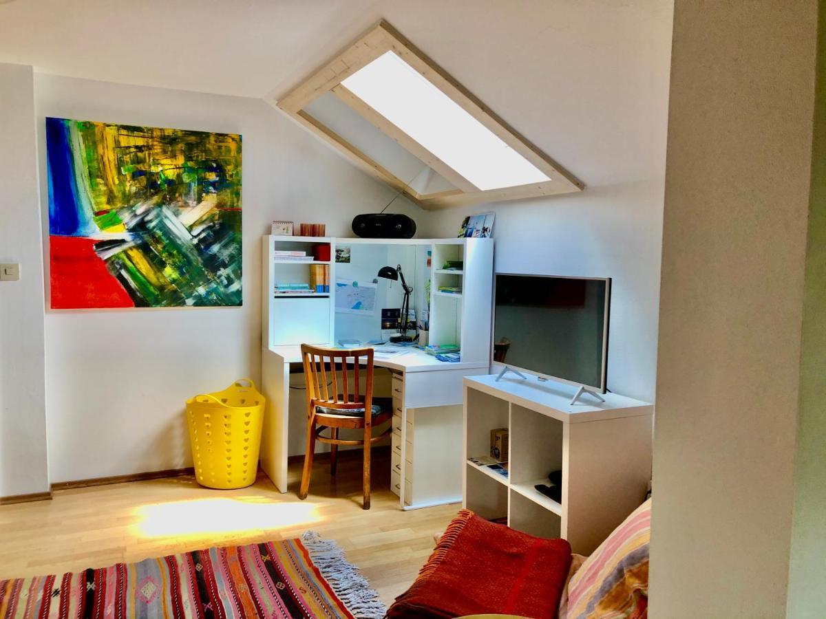 Charmante Ferienwohnung Mit Balkon Im 5-Seen-Land Hechendorf am Pilsensee Luaran gambar